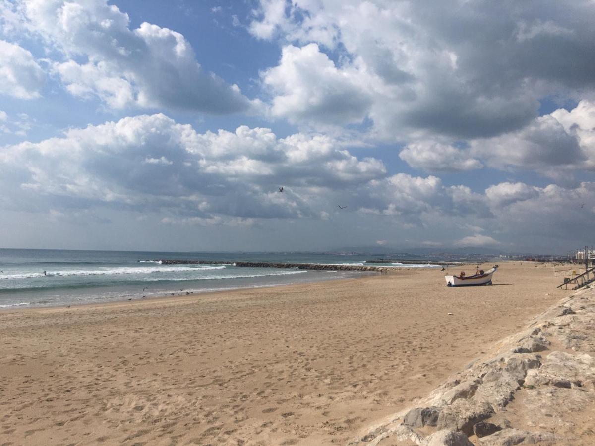 Apartmán Av. 1º De Maio Costa de Caparica Exteriér fotografie