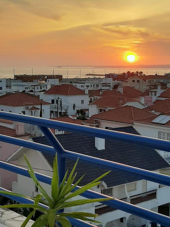 Apartmán Av. 1º De Maio Costa de Caparica Exteriér fotografie